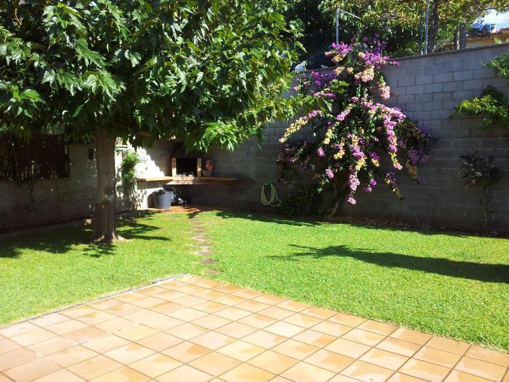 Casa Con Jardin-Wifi Free Villa L'Escala Exterior photo